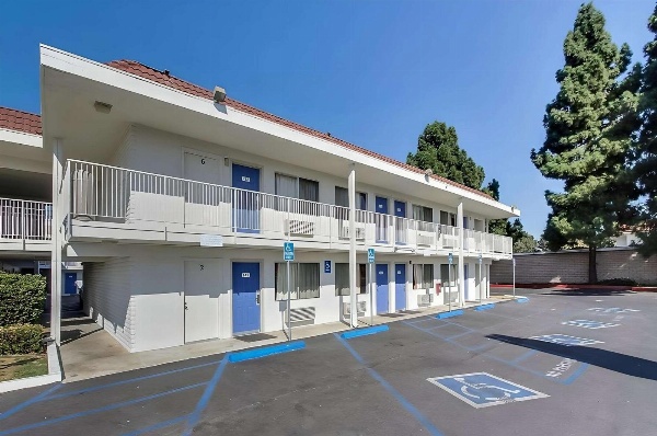 Motel 6-San Jose, CA - South image 2