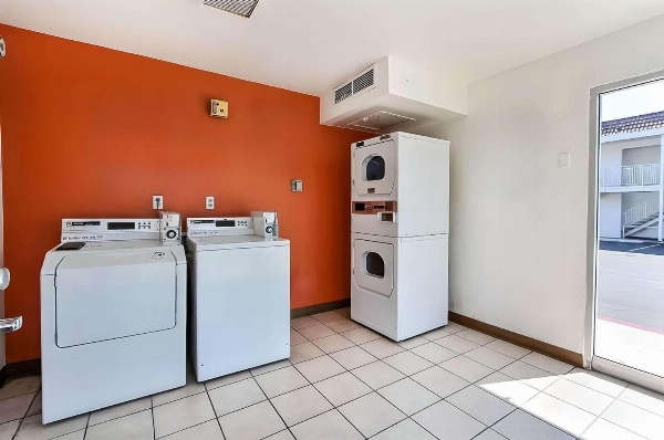 Motel 6-San Jose, CA - South image 4